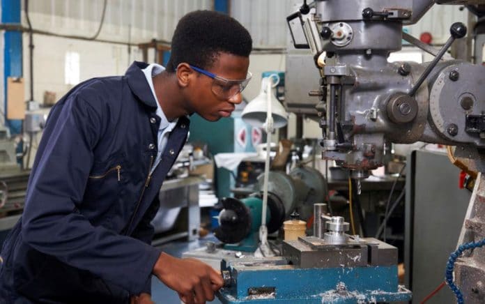 UK GDP unexpectedly shrank by 0.1% in October: Reaction from experts