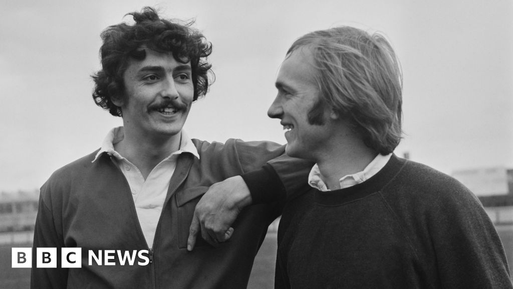 Tributes paid to ex-England rugby player Squires