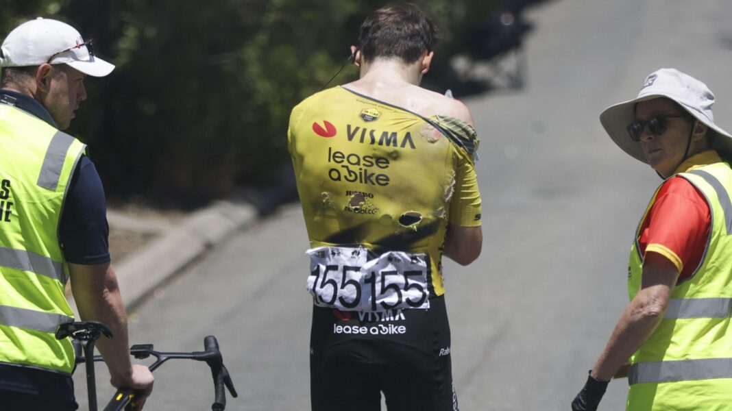 Vine wins Tour Down Under despite kangaroo crash