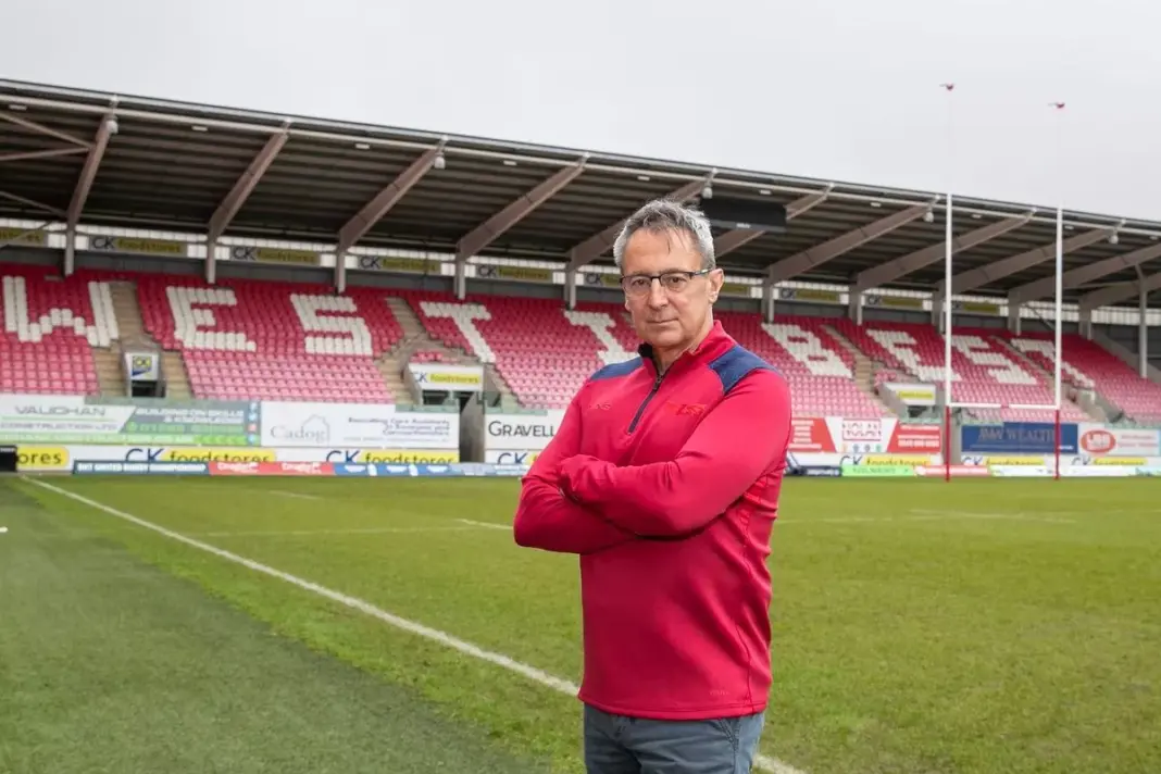 Nigel Davies admits Dwayne Peel ‘probably didn’t want to see me’ as he reveals what happened