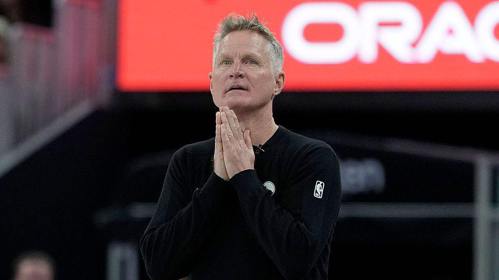 Warriors win ‘bizarre, sad’ game in Minnesota after ICE shooting