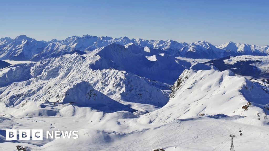 Avalanche kills British skier in French Alps