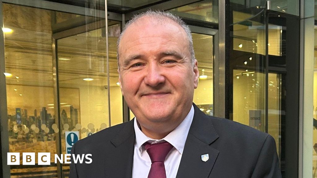 Post Office and Fujitsu accused of delaying £4m legal claim