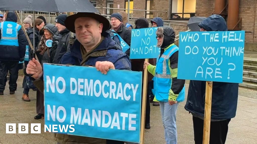 Watch: Protesters object to scrapped election