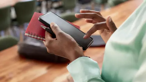 Government drops plans for mandatory digital ID to work in UK