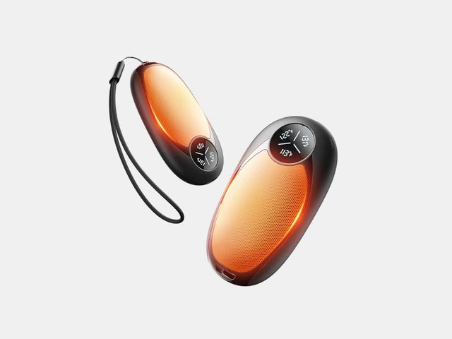 Image may contain: Computer Hardware, Electronics, Hardware, Electrical Device, Microphone, Screen, Monitor, and Mouse