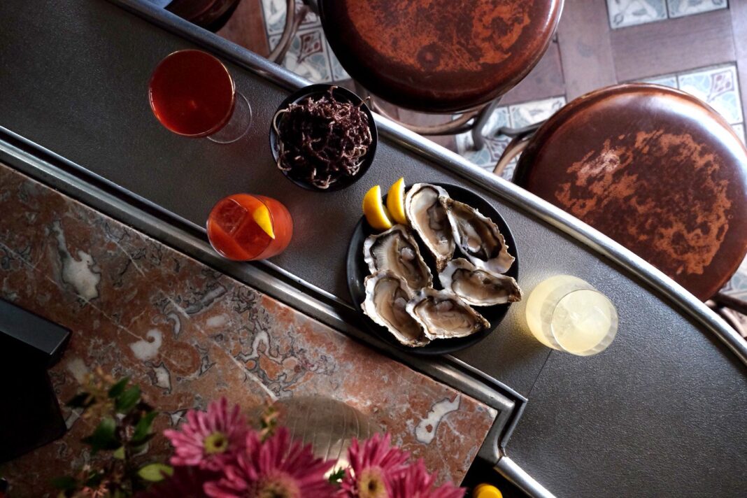 27 Best Bars in Paris