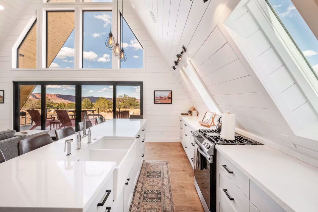 11 Best Rentals, Glampsites, and Hotels Near Capitol Reef National Park