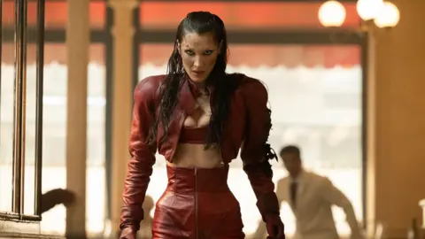 Ashton Kutcher: Hollywood isn’t to blame for pushing unrealistic beauty standards