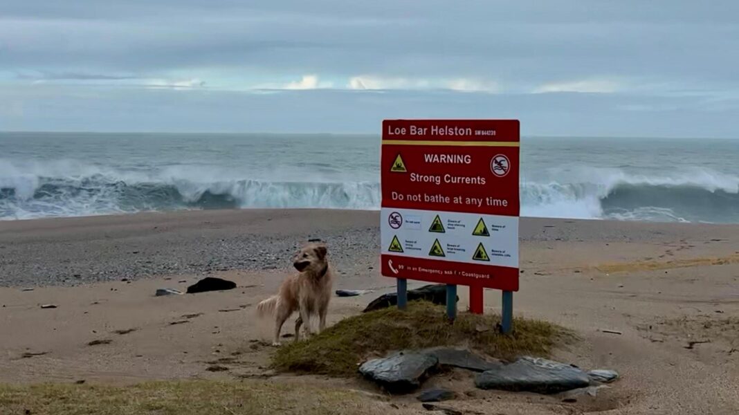 Weather warnings issued for heavy rain and strong winds in parts of UK