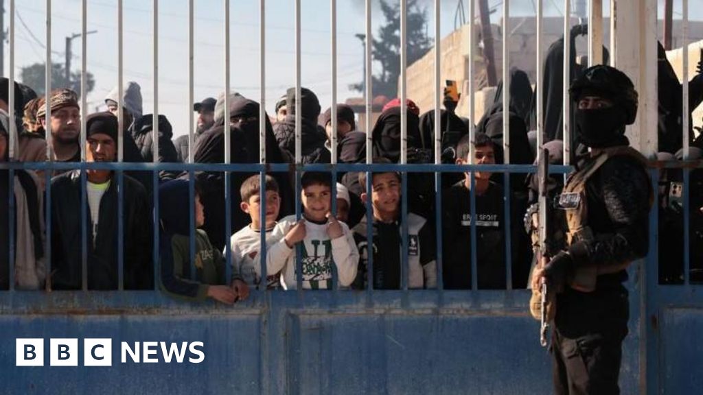 US to transfer Islamic State prisoners from Syria to Iraq