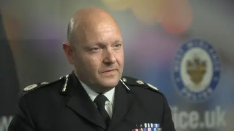 Minister ‘horrified’ police chief still in job