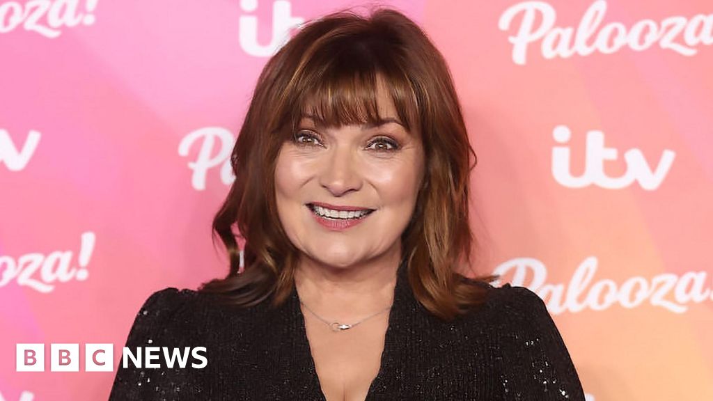 Lorraine Kelly pays tribute to father after ‘shock’ death