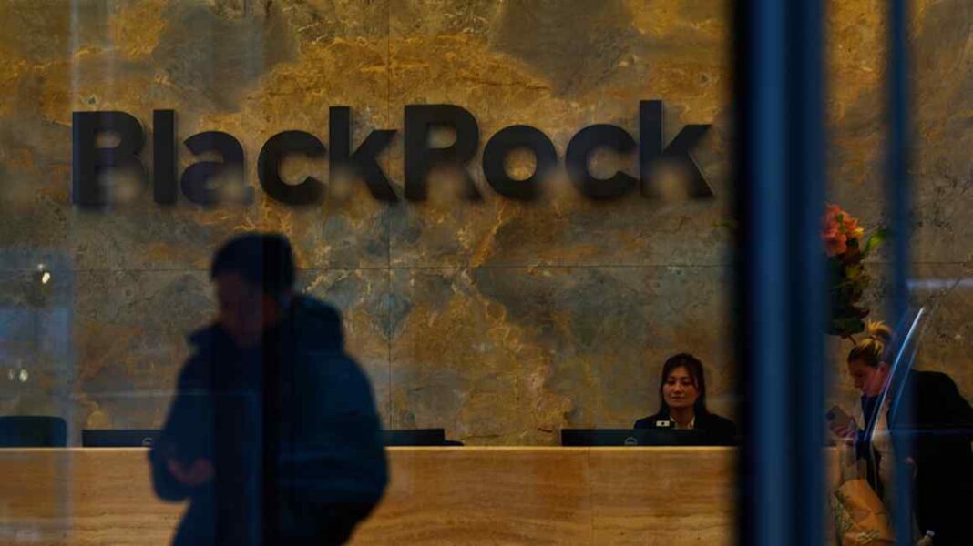 BlackRock assets surge above $14tn after record quarter