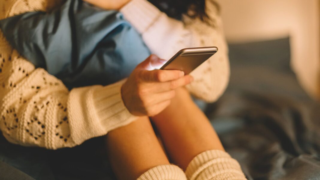 ‘Strong case’ for social media ban on children, says home secretary – but police won’t be involved