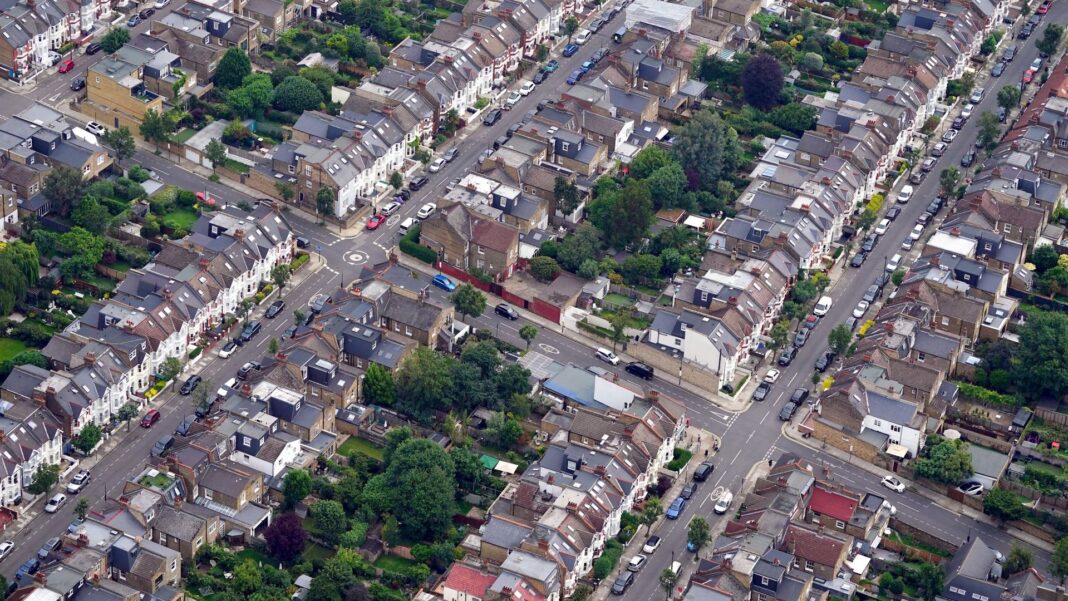 Millions to benefit as minister announces cap on ‘scam’ ground rents