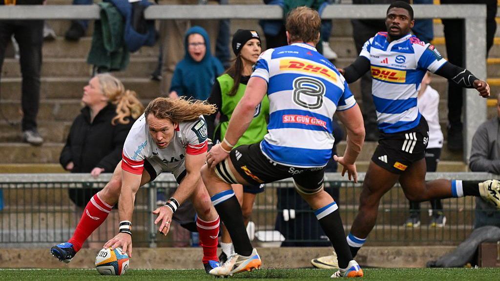 Werner Kok scores a try