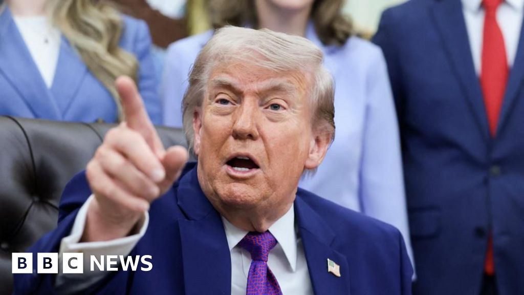 Trump says Iran ceasefire is on ‘massive life support’ Trump says Iran ceasefire is on ‘massive life support’