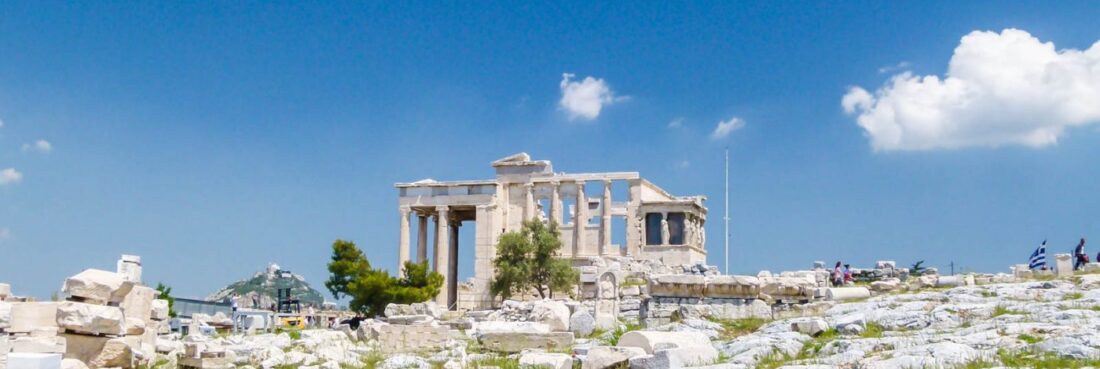 backpackers-in-athens_