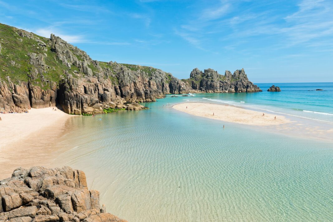 This Cornwall Beach Looks More Like the Caribbean Than England This Cornwall Beach Looks More Like the Caribbean Than England