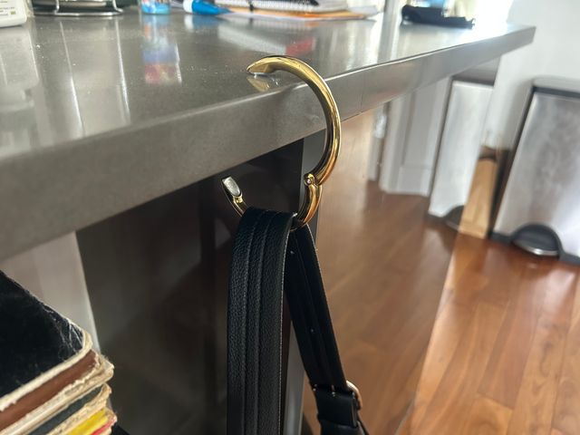 Clipa Bag hanger 2
