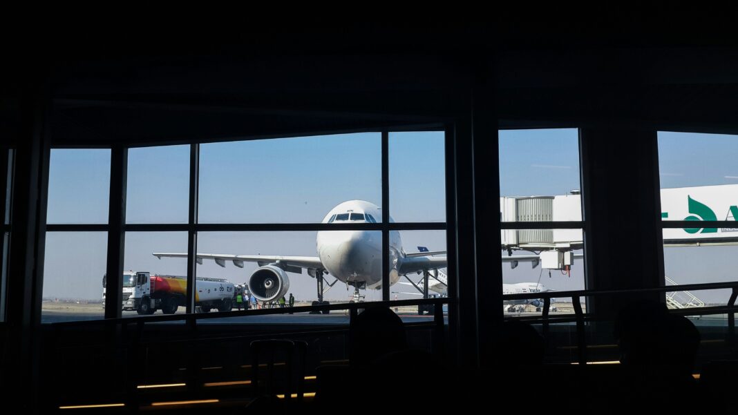 How Americans Can Use eGates to Avoid Lengthy Lines at UK Airports This Summer How Americans Can Use eGates to Avoid Lengthy Lines at UK Airports This Summer