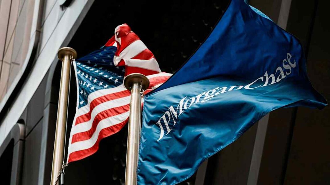 JPMorgan set to reshuffle investment bank chiefs amid wider shake-up JPMorgan set to reshuffle investment bank chiefs amid wider shake-up