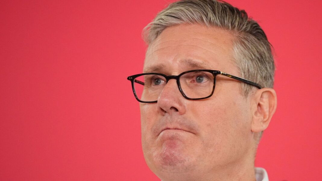 PM ‘weighs up options’ ahead of crucial cabinet meeting – as top ministers tell him to set timetable for departure PM ‘weighs up options’ ahead of crucial cabinet meeting – as top ministers tell him to set timetable for departure