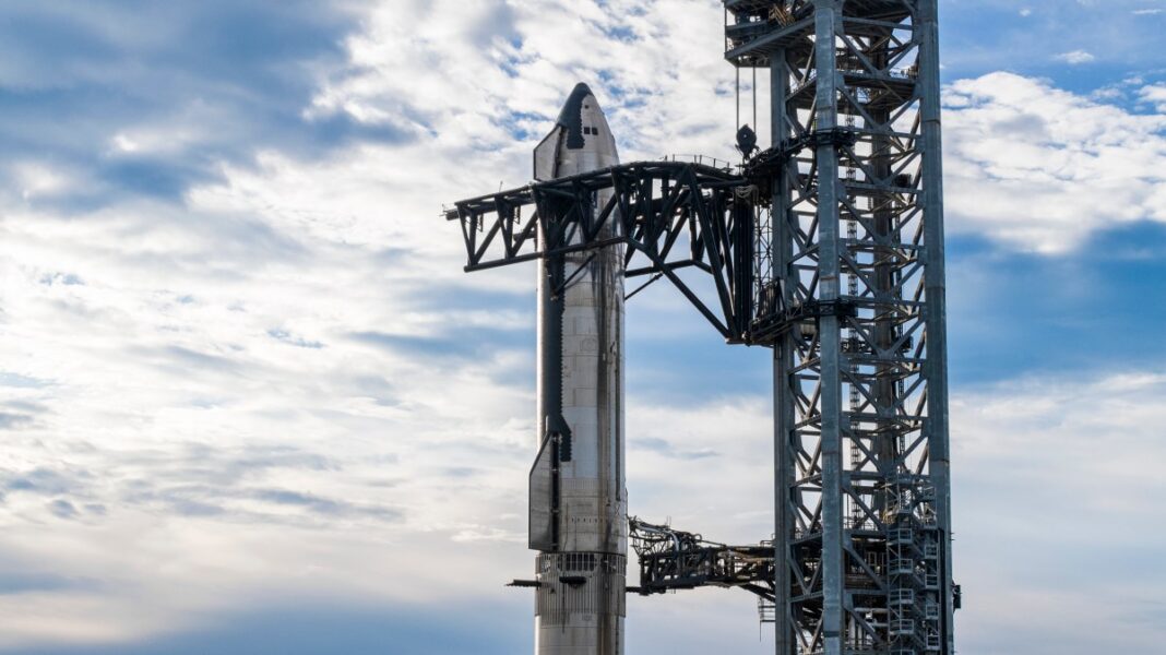 Report: Google and SpaceX in talks to put data centers into orbit Report: Google and SpaceX in talks to put data centers into orbit