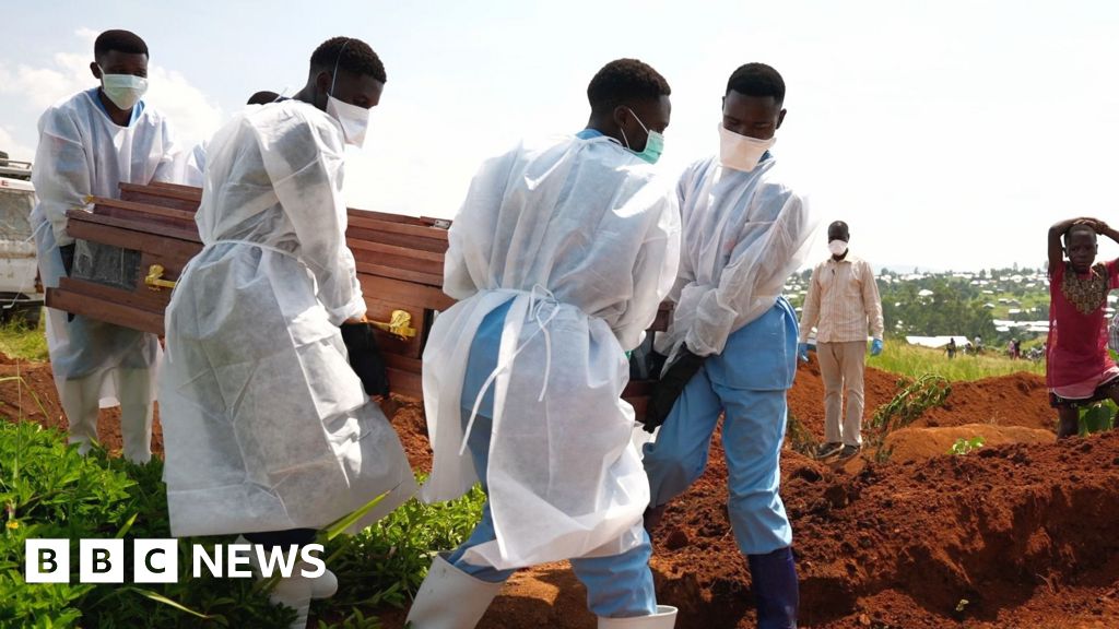 ‘I buried my parents one day after the other’ – Ebola mourners learn how to grieve safely ‘I buried my parents one day after the other’ – Ebola mourners learn how to grieve safely