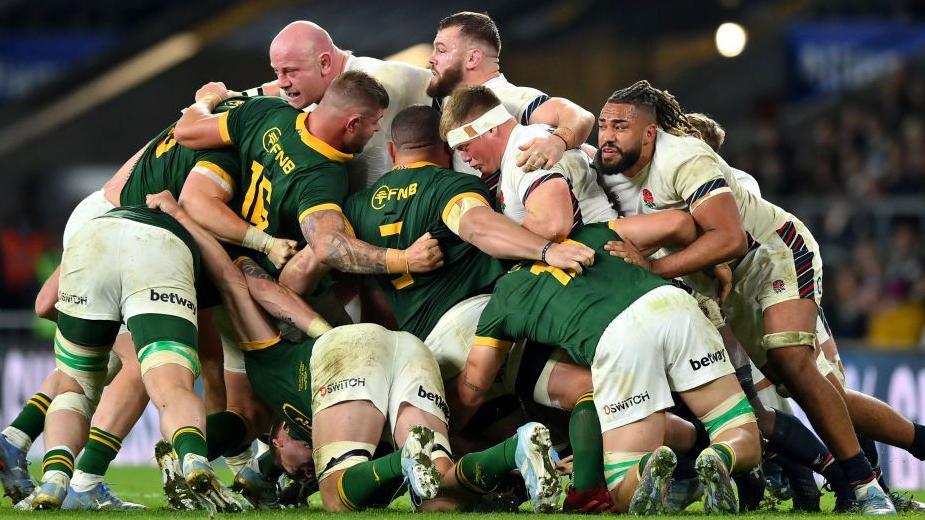 England and South Africa scrum