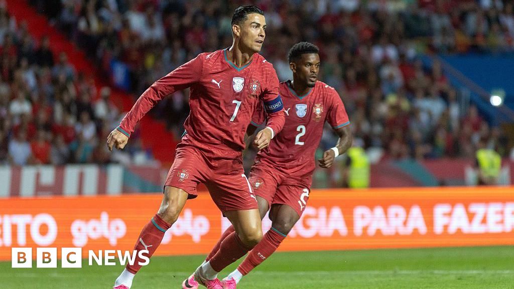 Taller, faster, older: How top footballers’ bodies have changed over 50 years Taller, faster, older: How top footballers’ bodies have changed over 50 years