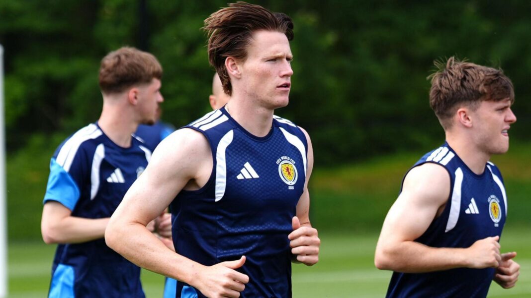 Scotland’s McTominay trains after stomach upset Scotland’s McTominay trains after stomach upset
