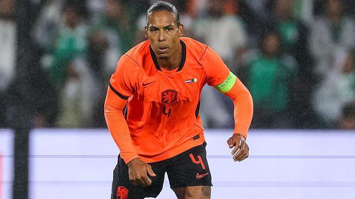Virgil van Dijk of the Netherlands dribbles with the ball during the international friendly match between Netherlands and Algeria