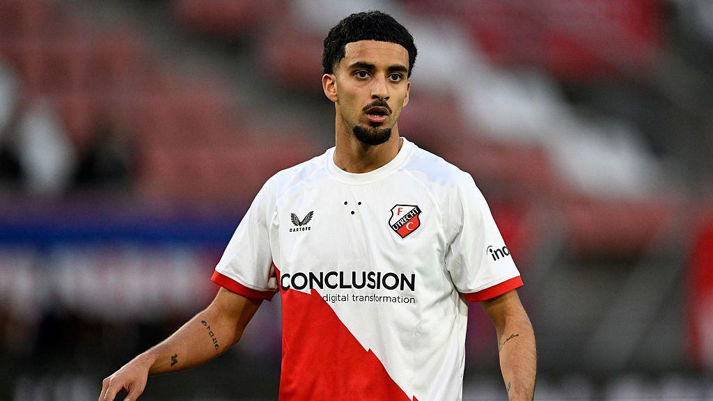 Zidane Iqbal in Utrecht's red and white shirt