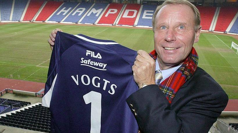 Berti Vogts unveilled in 2002