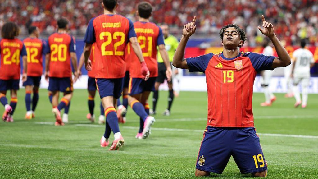 Lamine Yamal celebrates scoring against Saudi Arabia