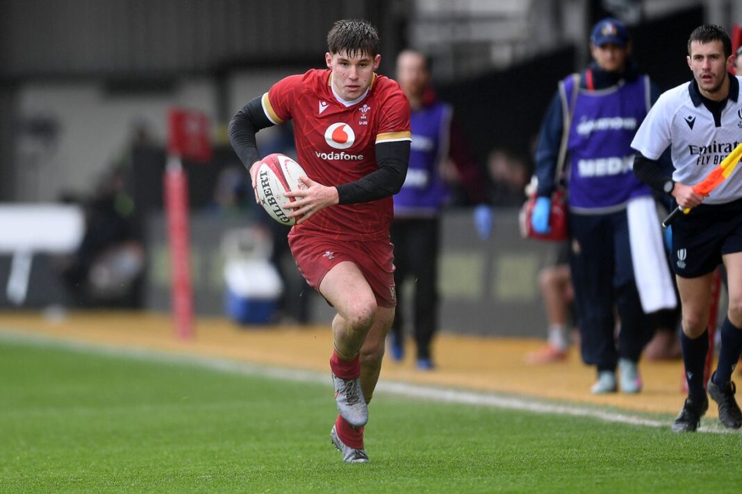 Wales U20s thrash Uruguay to set up pool decider against world champions Wales U20s thrash Uruguay to set up pool decider against world champions