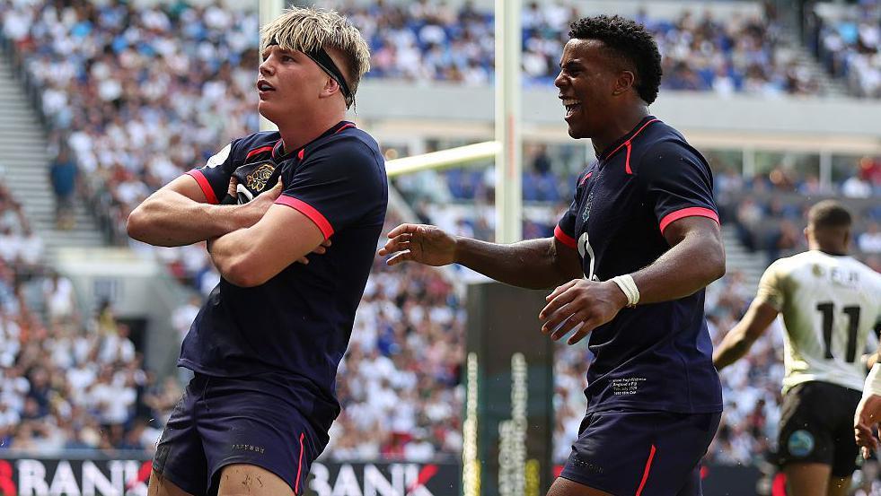 Henry Pollock and Immanuel Feyi-Waboso celebrate agaisnt Fiji