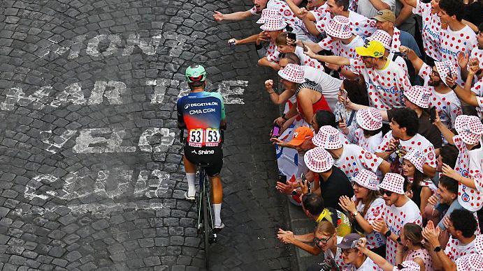 Tour de France fans on Montmartre