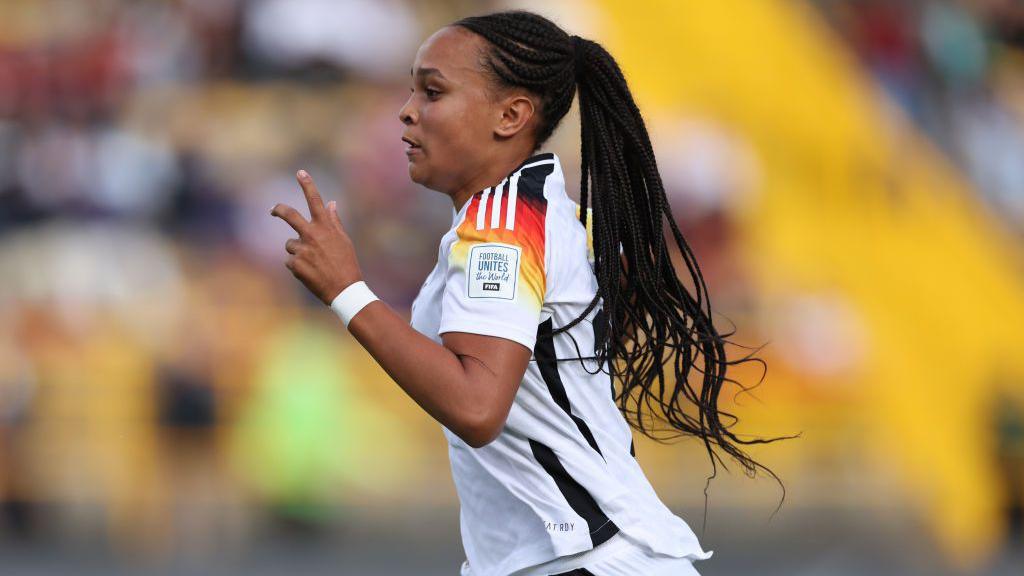 Lisa Baum playing for Germany