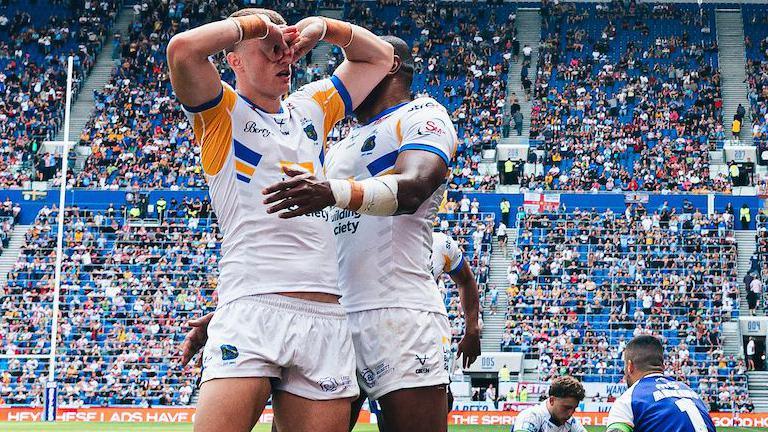 Leeds crush Bradford to stretch lead to four points Leeds crush Bradford to stretch lead to four points
