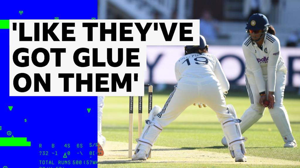‘That is extraordinary’ – Villiers dismissed after incredible catch ‘That is extraordinary’ – Villiers dismissed after incredible catch
