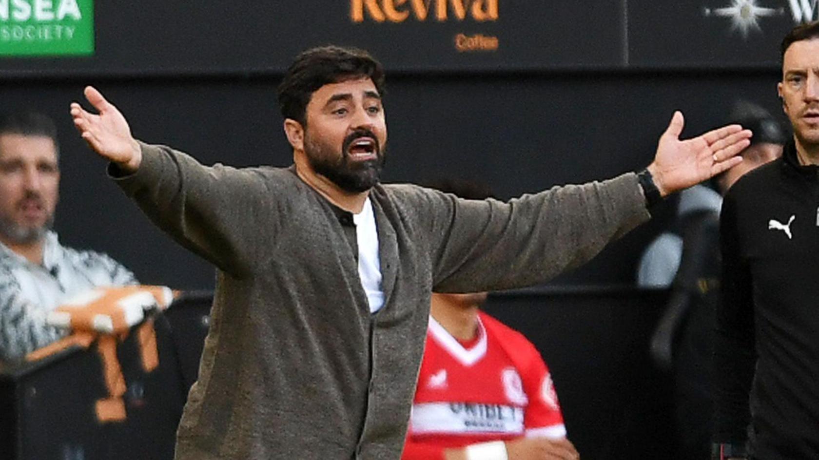 Vitor Matos on the touchline`