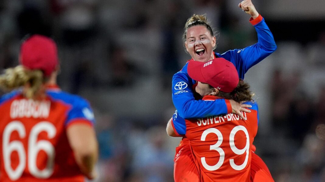 Hard work and a disco jacket – how England turned fielding woes around Hard work and a disco jacket – how England turned fielding woes around