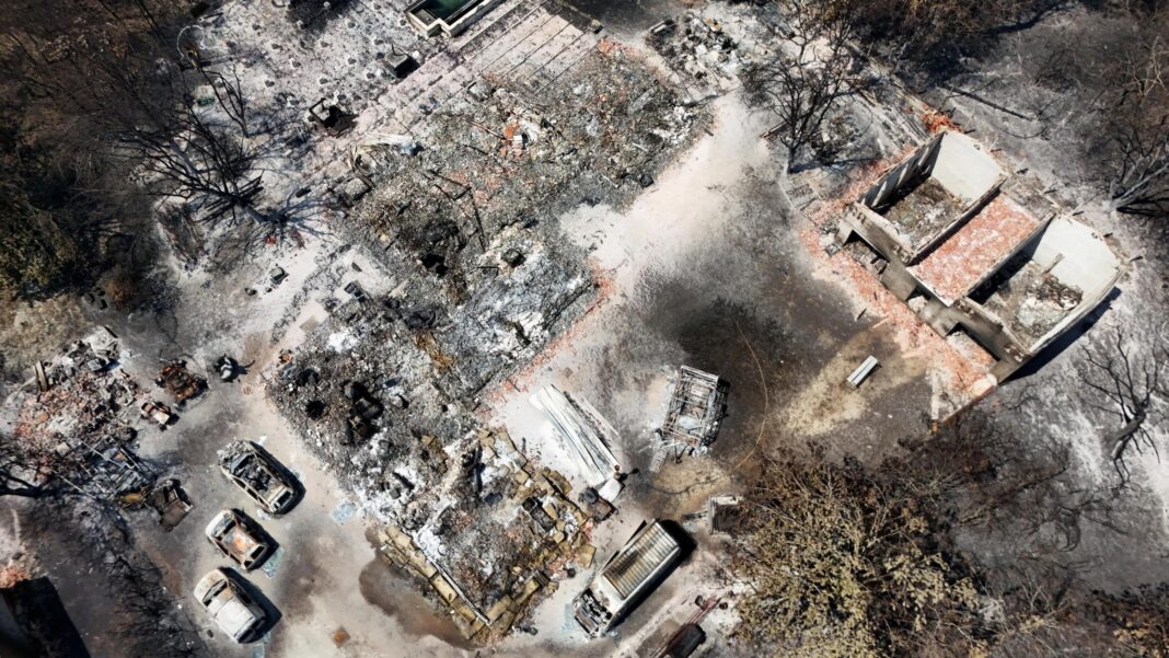 Firefighters battle wildfire as tens of thousands evacuated near Bordeaux Firefighters battle wildfire as tens of thousands evacuated near Bordeaux