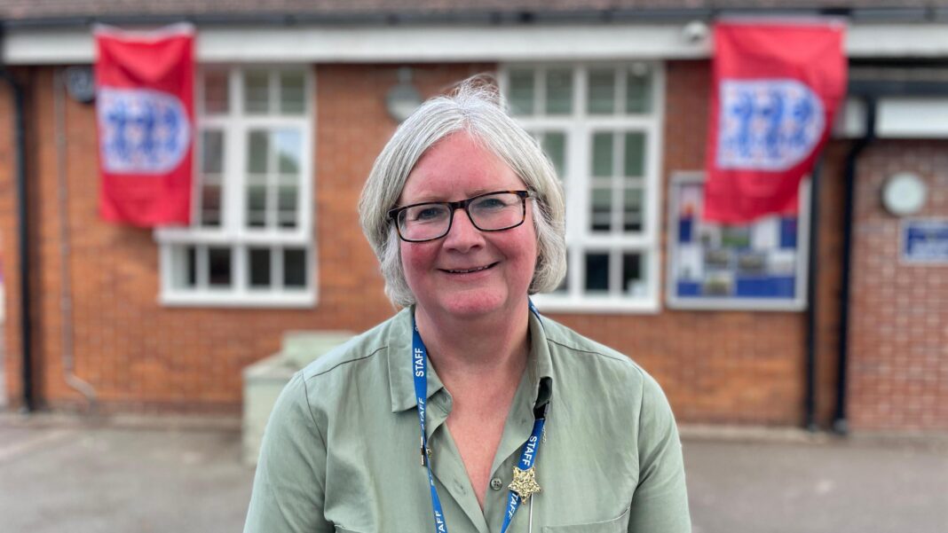 The schools starting late after 01:00 England kick-off to ‘reduce pressure’ on parents The schools starting late after 01:00 England kick-off to ‘reduce pressure’ on parents