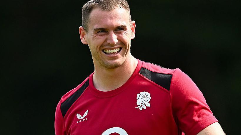 Roebuck in for Furbank as England face back-three juggle Roebuck in for Furbank as England face back-three juggle