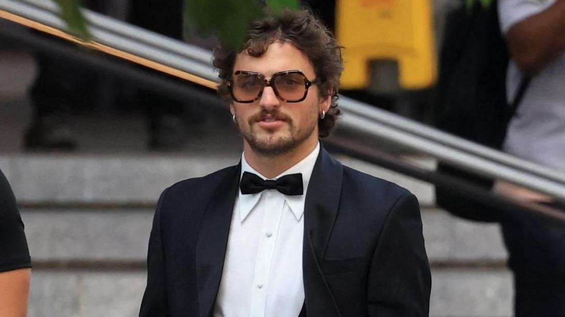 Benson Boone arrives at Madison Square Garden