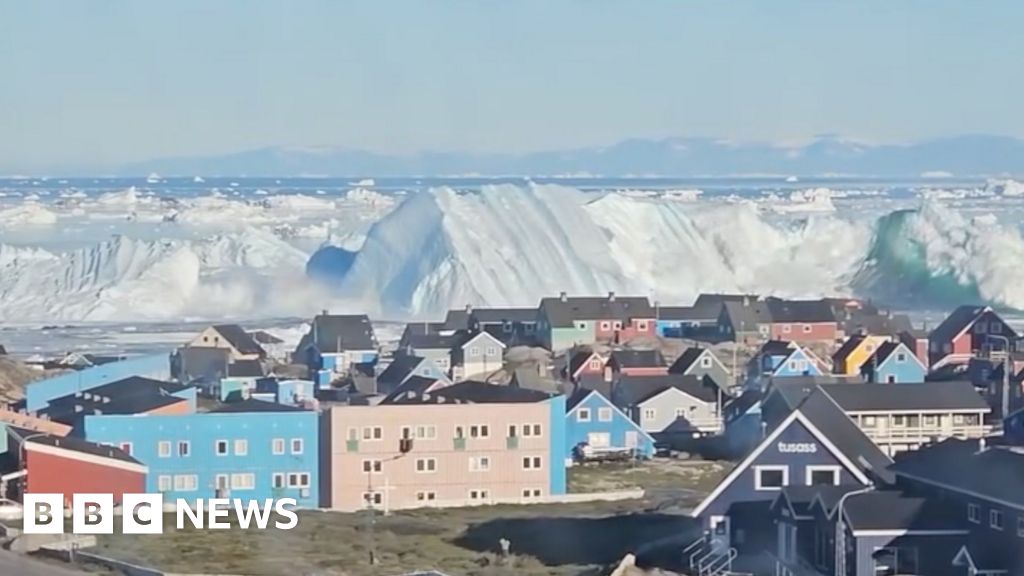 Watch: Giant iceberg turns over near Greenland’s coast Watch: Giant iceberg turns over near Greenland’s coast